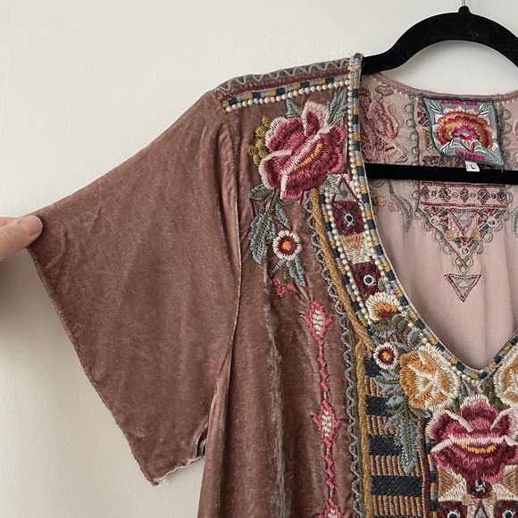Johnny Was Cherelle Velvet Embroidered Drape Tunic Top Size L Silk Boho Hippie - Picture 7 of 15